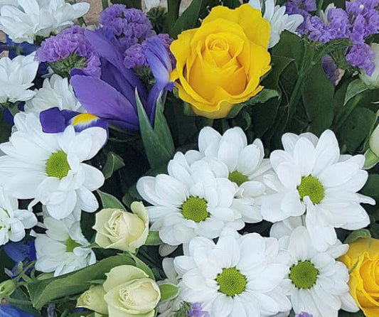 *Birthday Florist Choice Manly Gift Wrapped with Free Birthday Greetings Card